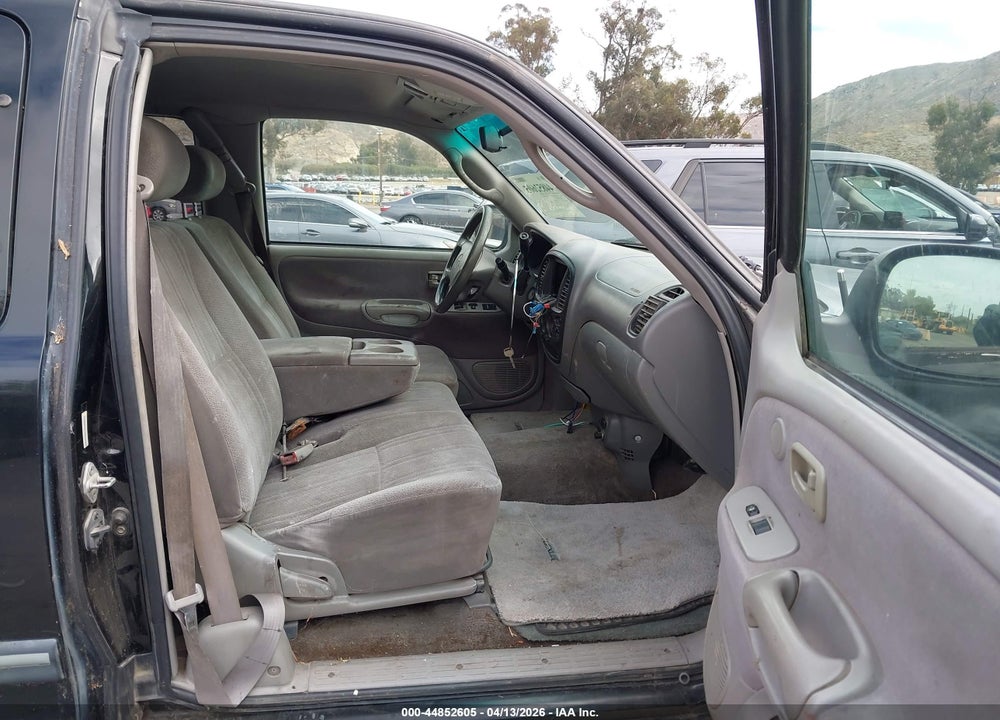 2000 TOYOTA TUNDRA SR5 V8 VIN: 5TBRT3419YS038508