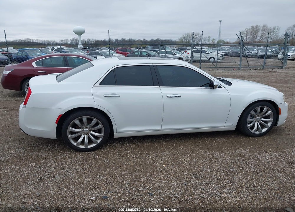 2016 CHRYSLER 300C VIN: 2C3CCAET1GH165675