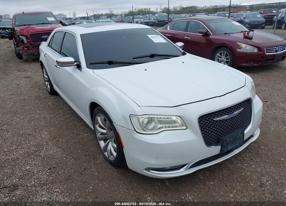 2016 CHRYSLER 300C VIN: 2C3CCAET1GH165675