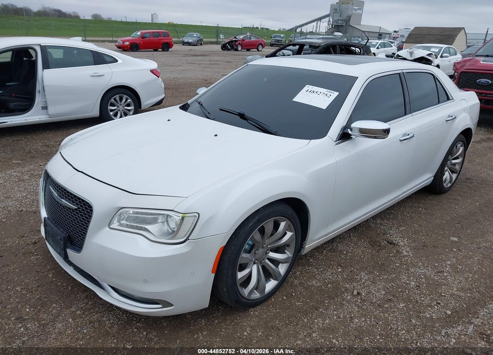 2016 CHRYSLER 300C VIN: 2C3CCAET1GH165675