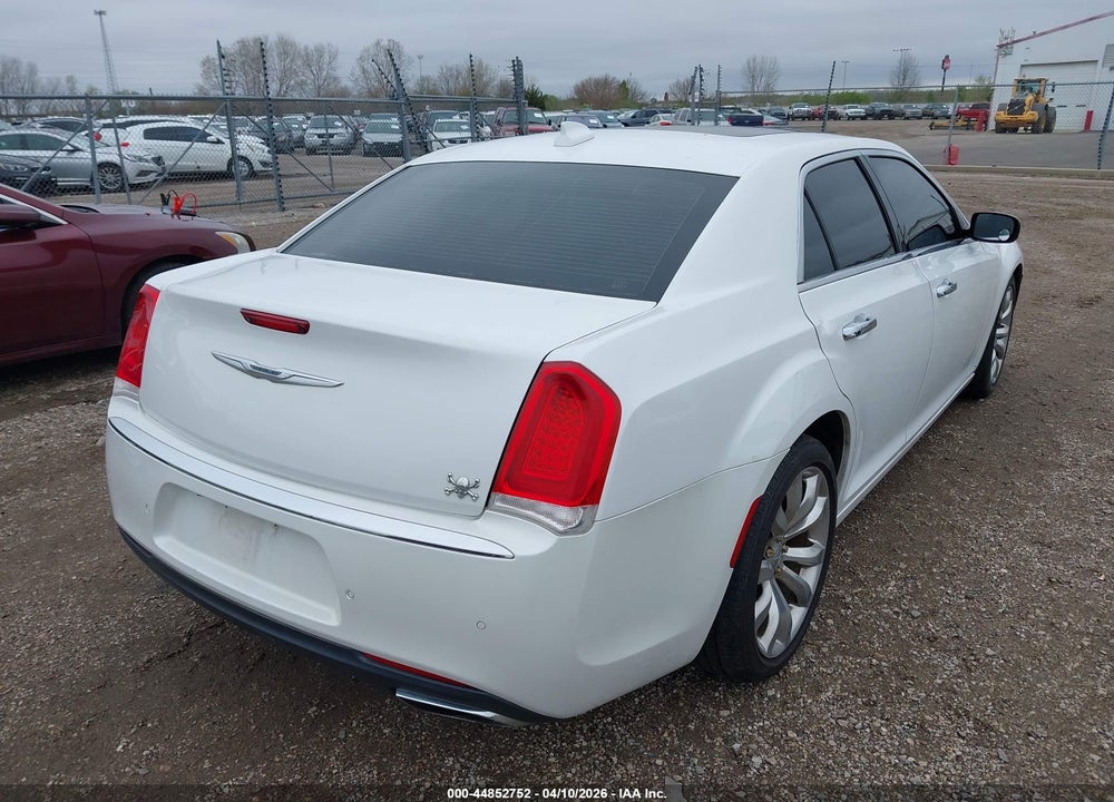 2016 CHRYSLER 300C VIN: 2C3CCAET1GH165675