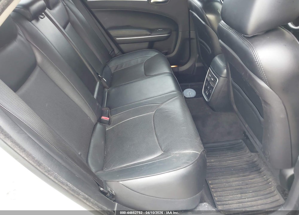 2016 CHRYSLER 300C VIN: 2C3CCAET1GH165675