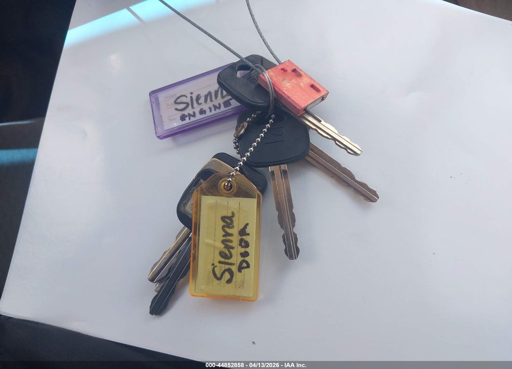 2003 TOYOTA SIENNA CE VIN: 4T3ZF19C43U545370