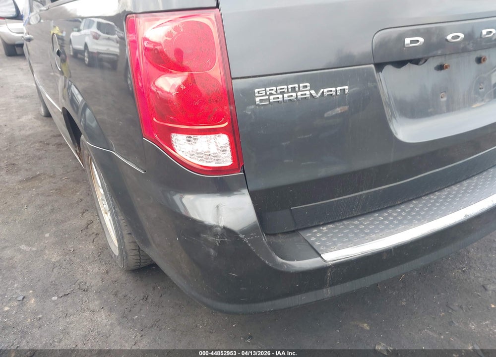2011 DODGE GRAND CARAVAN CREW VIN: 2D4RN5DG6BR751659