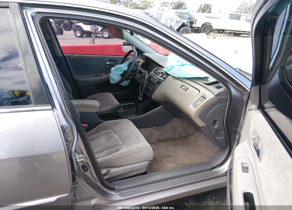 2000 HONDA ACCORD 2.3 EX VIN: JHMCG6676YC008967