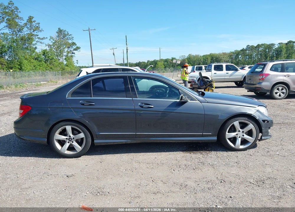 2014 MERCEDES-BENZ C 350 SPORT VIN: WDDGF5HB5ER310427
