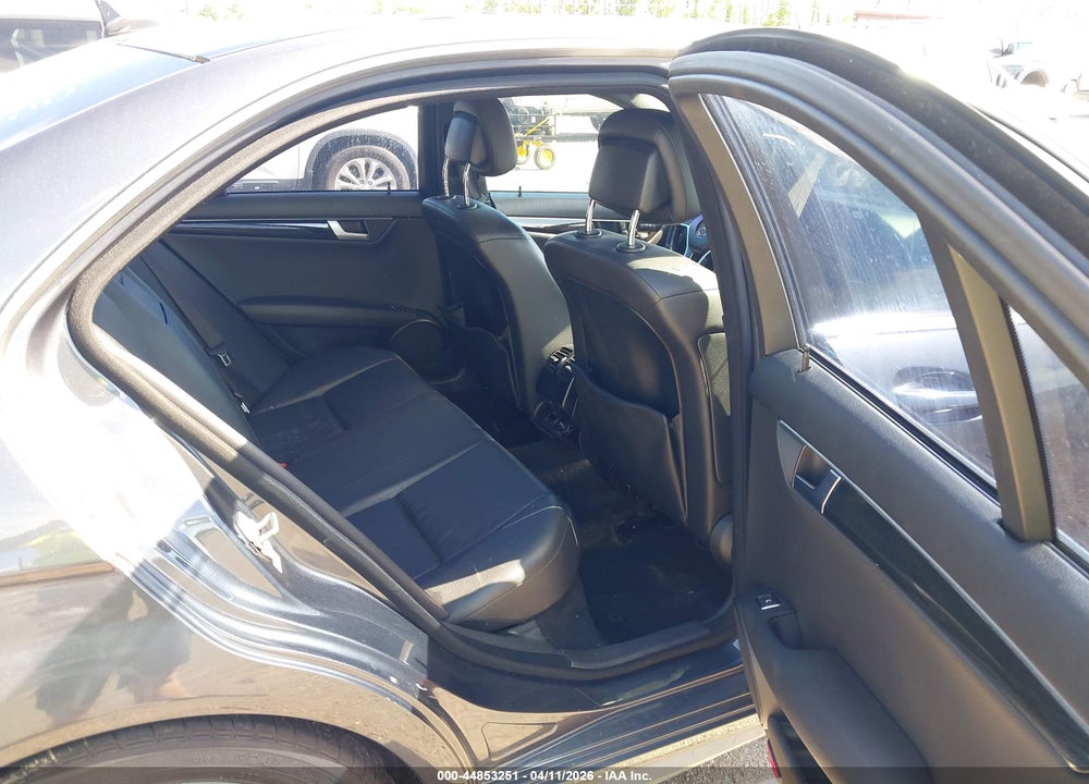 2014 MERCEDES-BENZ C 350 SPORT VIN: WDDGF5HB5ER310427