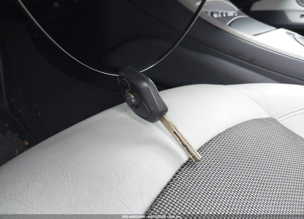 2004 BMW Z4 2.5I VIN: 4USBT33534LR69122