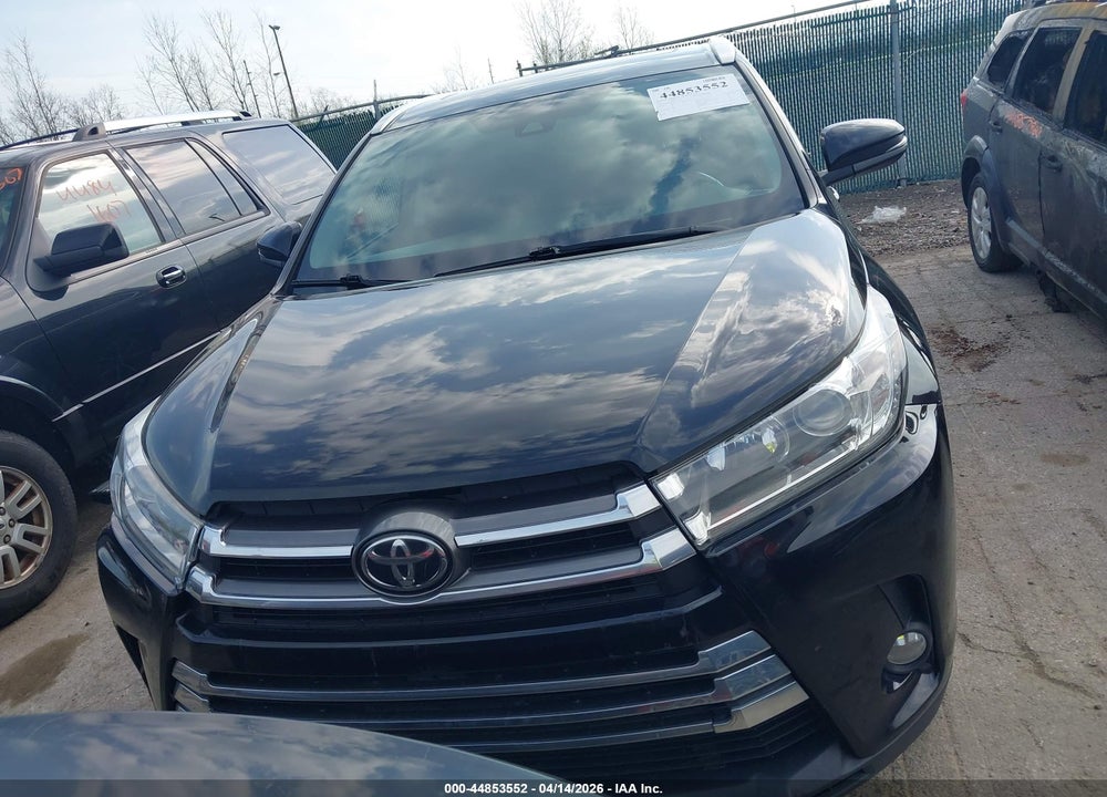 2019 TOYOTA HIGHLANDER VIN: 5TDJZRFH7KS610103