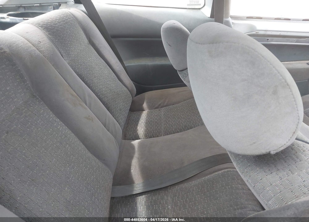 1999 HONDA CIVIC DX VIN: 2HGEJ6449XH105596
