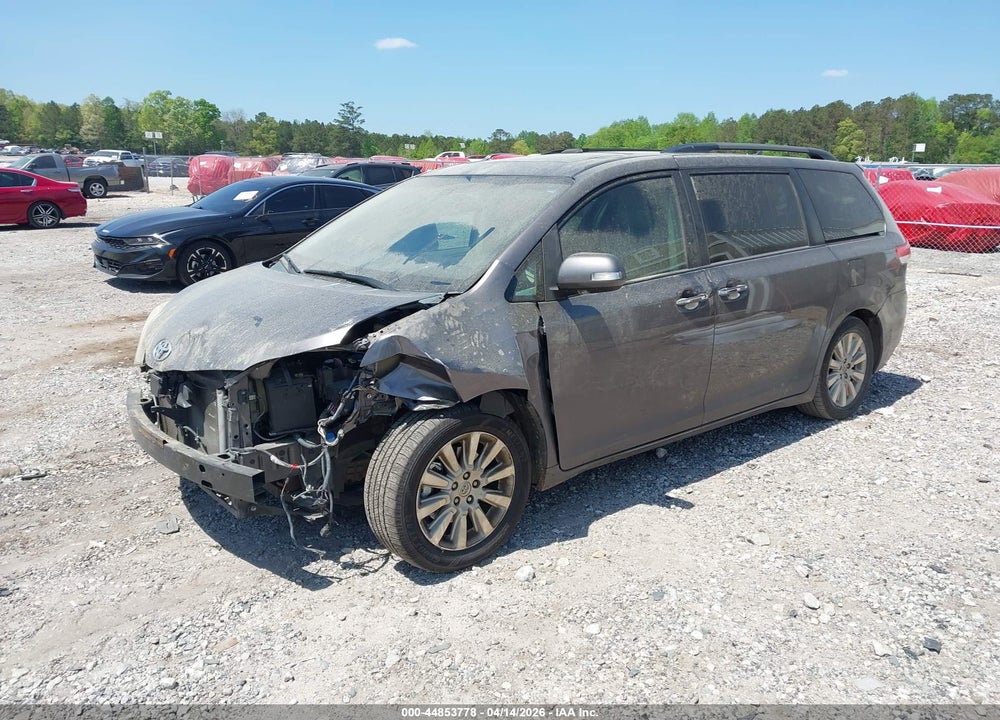 2013 TOYOTA SIENNA LIMITED V6 7 PASSENGER VIN: 5TDYK3DC0DS373898