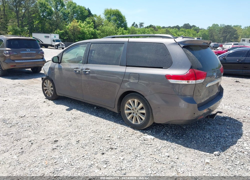 2013 TOYOTA SIENNA LIMITED V6 7 PASSENGER VIN: 5TDYK3DC0DS373898