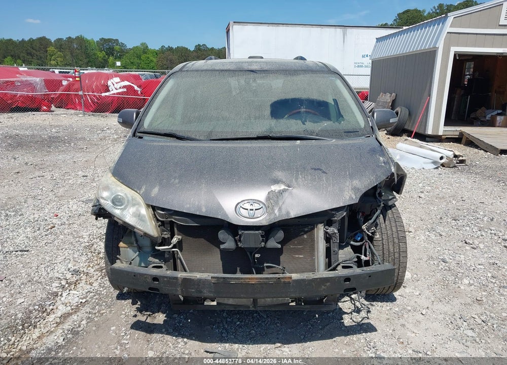 2013 TOYOTA SIENNA LIMITED V6 7 PASSENGER VIN: 5TDYK3DC0DS373898