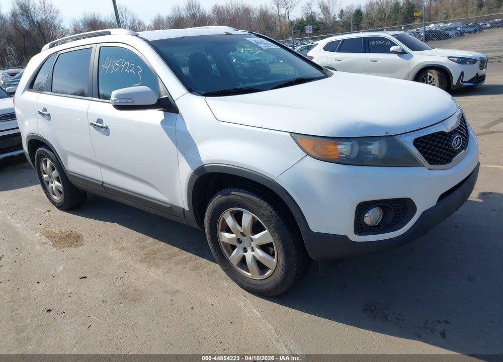 2011 KIA SORENTO LX VIN: 5XYKT4A17BG110412