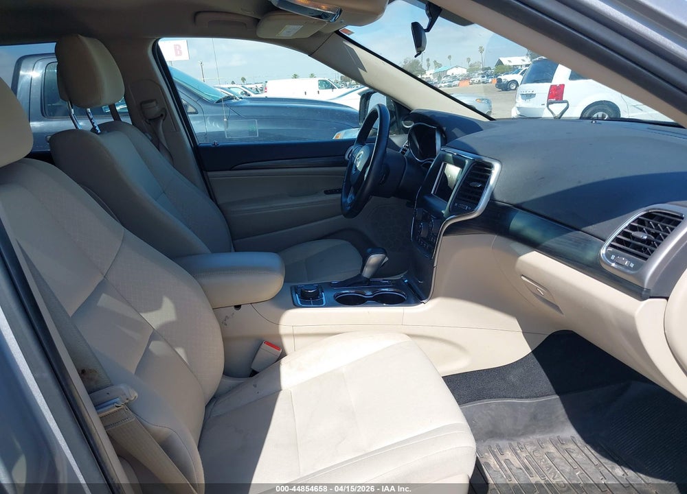 2019 JEEP GRAND CHEROKEE LAREDO E 4X4 VIN: 1C4RJFAG1KC706172