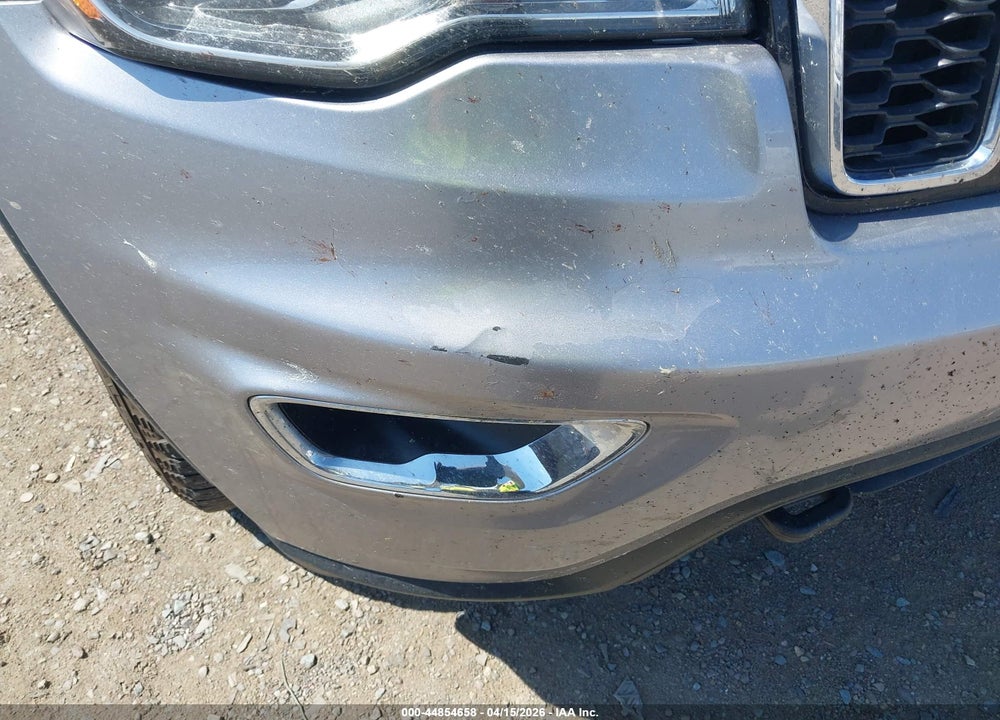 2019 JEEP GRAND CHEROKEE LAREDO E 4X4 VIN: 1C4RJFAG1KC706172