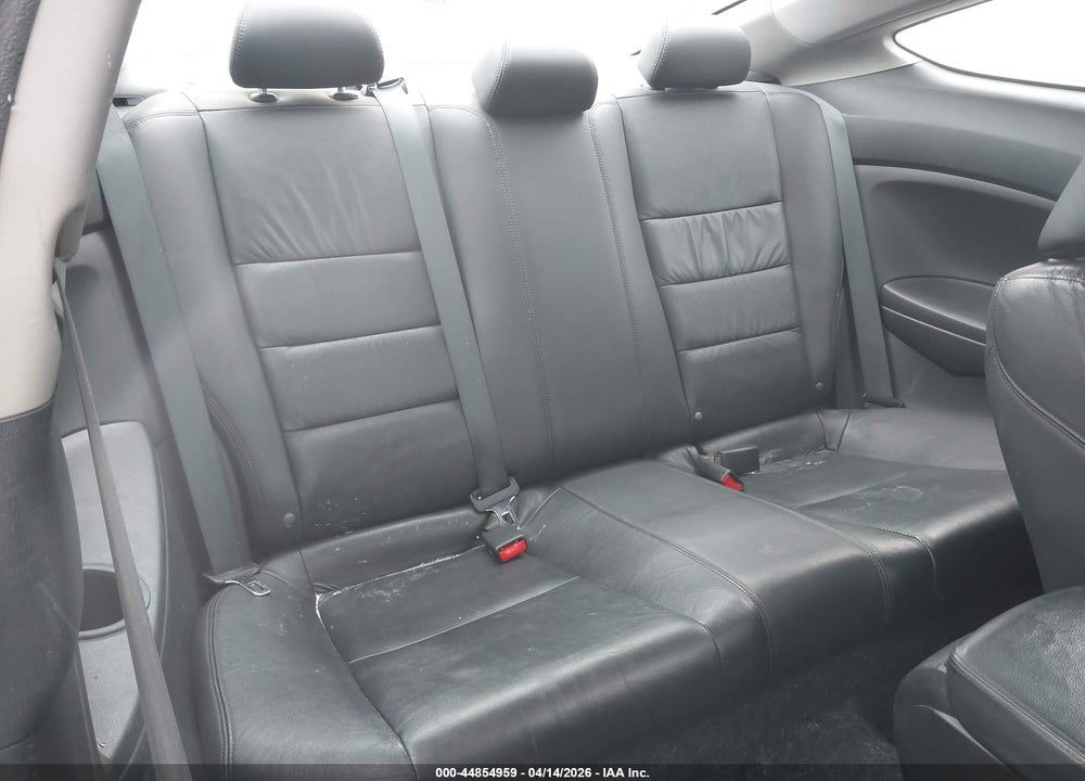 2011 HONDA ACCORD 2.4 EX-L VIN: 1HGCS1B82BA013556