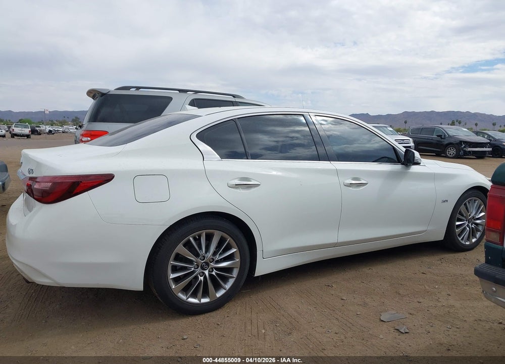2018 INFINITI Q50 3.0T LUXE VIN: JN1EV7AP3JM590302