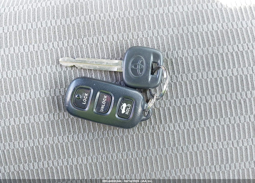 2005 TOYOTA CAMRY LE VIN: 4T1BE30K95U615882