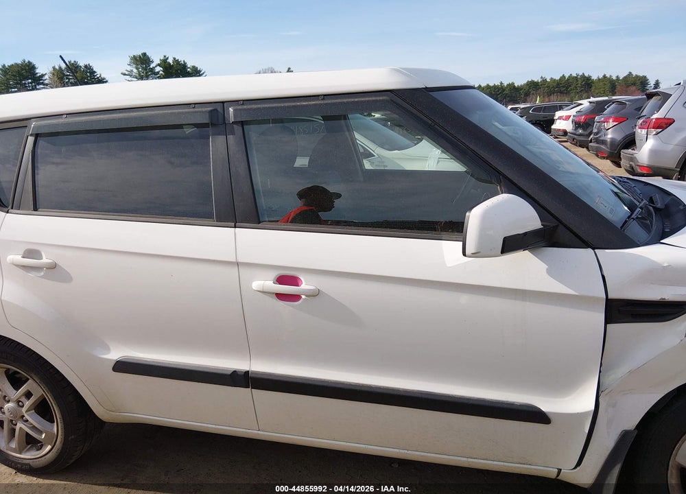 2011 KIA SOUL + VIN: KNDJT2A29B7343794