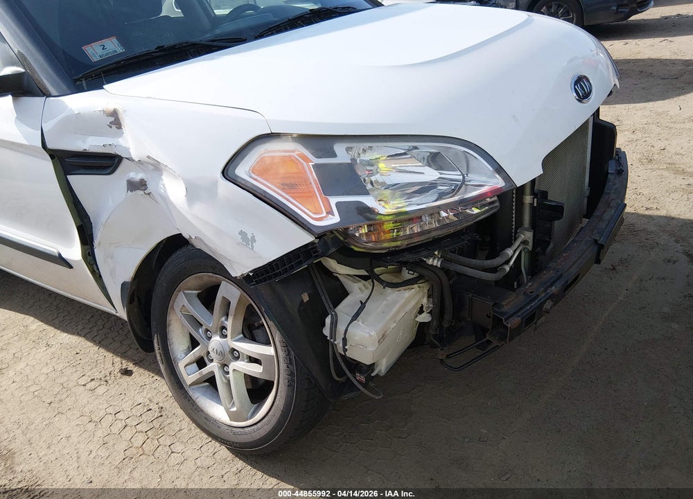 2011 KIA SOUL + VIN: KNDJT2A29B7343794