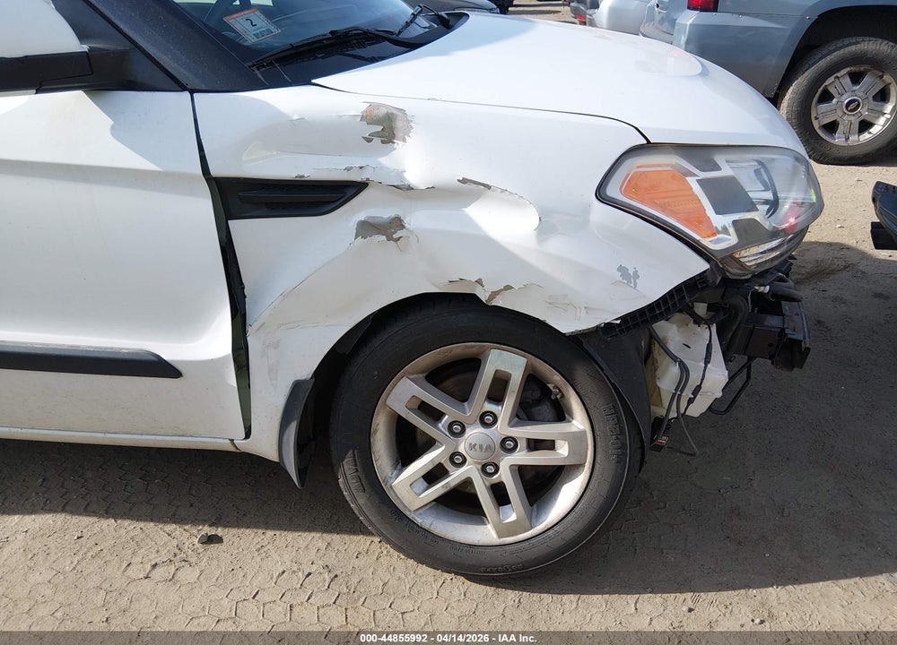 2011 KIA SOUL + VIN: KNDJT2A29B7343794