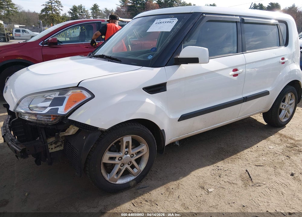 2011 KIA SOUL + VIN: KNDJT2A29B7343794