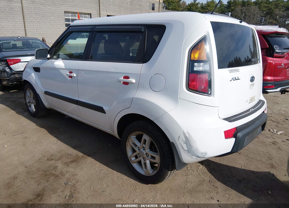 2011 KIA SOUL + VIN: KNDJT2A29B7343794