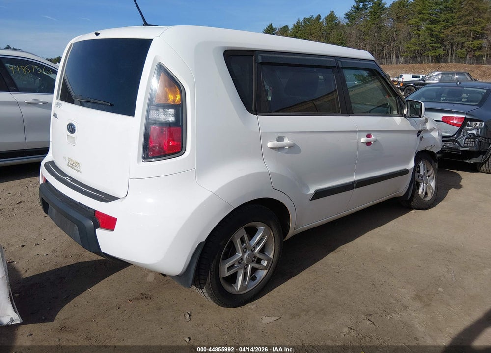 2011 KIA SOUL + VIN: KNDJT2A29B7343794
