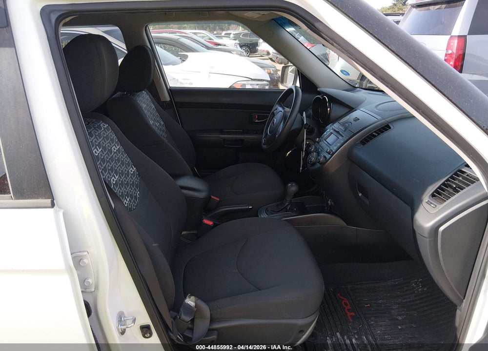 2011 KIA SOUL + VIN: KNDJT2A29B7343794