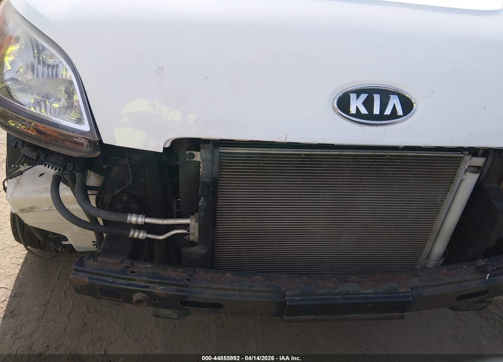 2011 KIA SOUL + VIN: KNDJT2A29B7343794