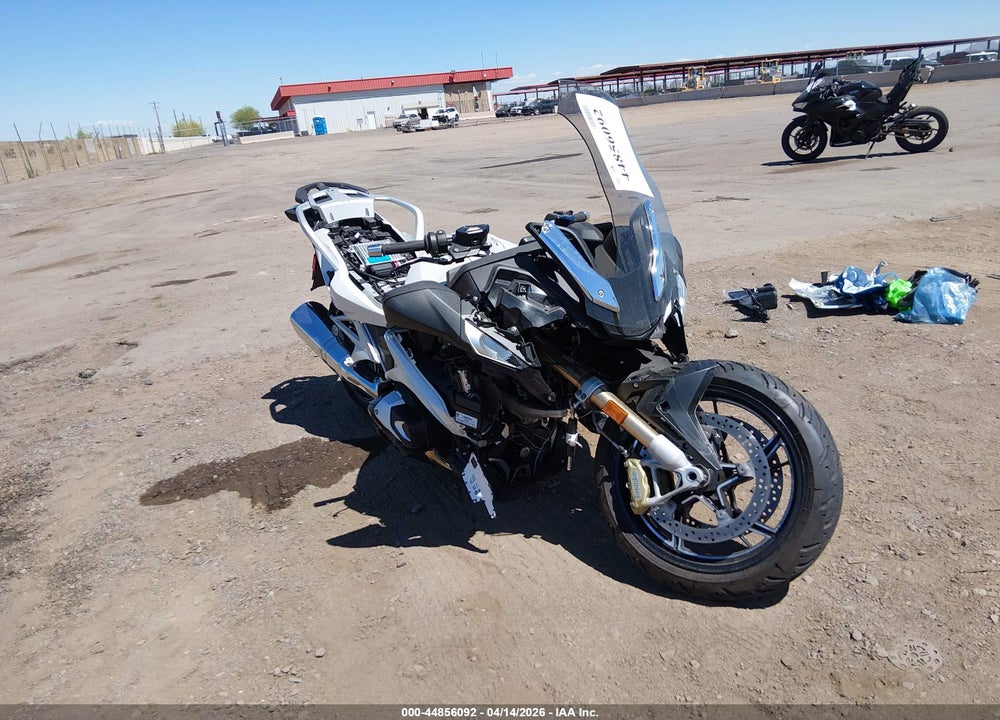 2022 BMW R 1250 RT VIN: WB10L0306N6F91684