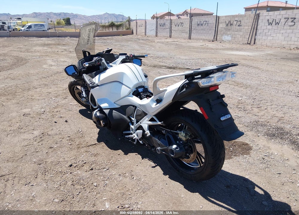 2022 BMW R 1250 RT VIN: WB10L0306N6F91684
