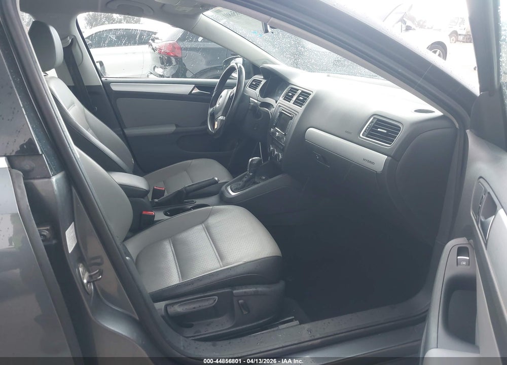 2013 VOLKSWAGEN JETTA HYBRID SEL VIN: 3VW637AJ0DM298633