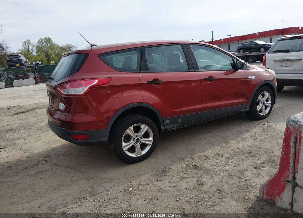 2015 FORD ESCAPE S VIN: 1FMCU0F76FUA59136