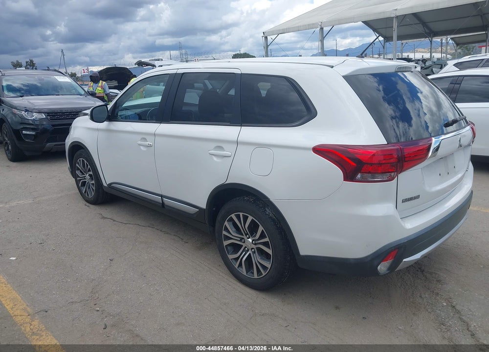 2016 MITSUBISHI OUTLANDER SE VIN: JA4AD3A36GZ009904