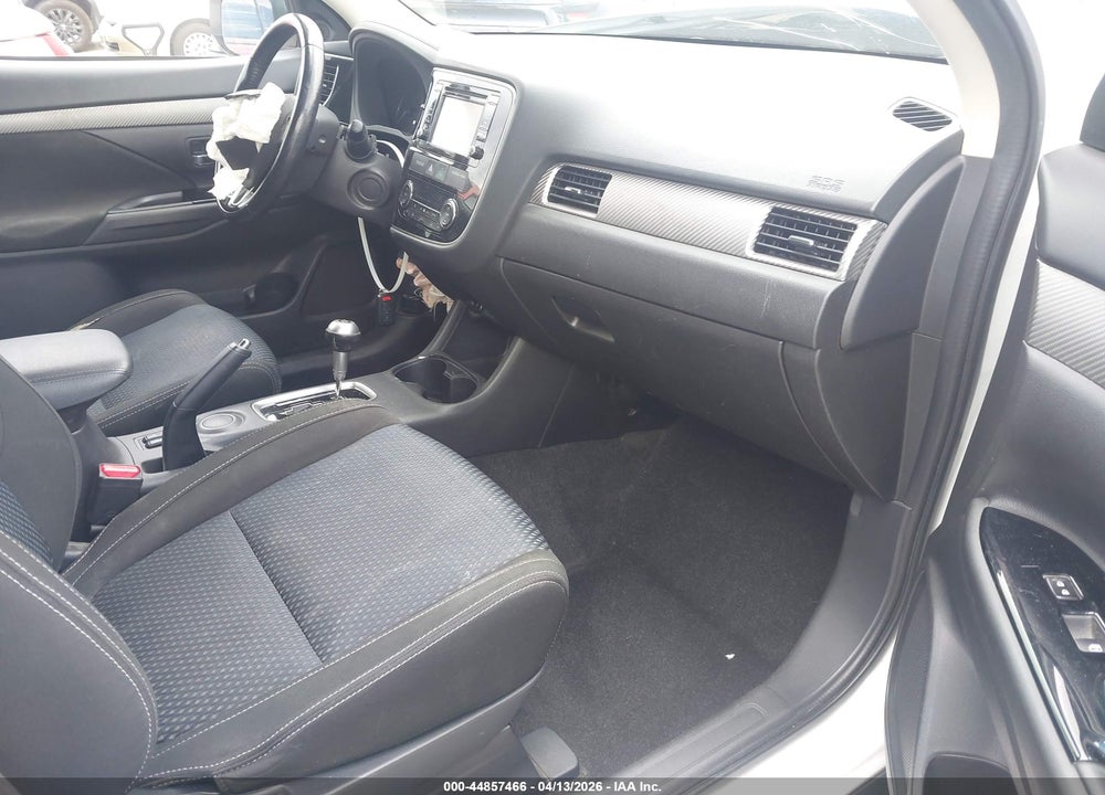 2016 MITSUBISHI OUTLANDER SE VIN: JA4AD3A36GZ009904