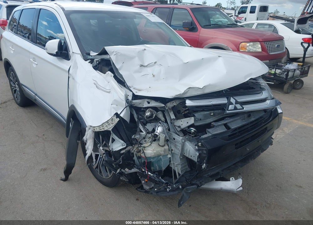 2016 MITSUBISHI OUTLANDER SE VIN: JA4AD3A36GZ009904