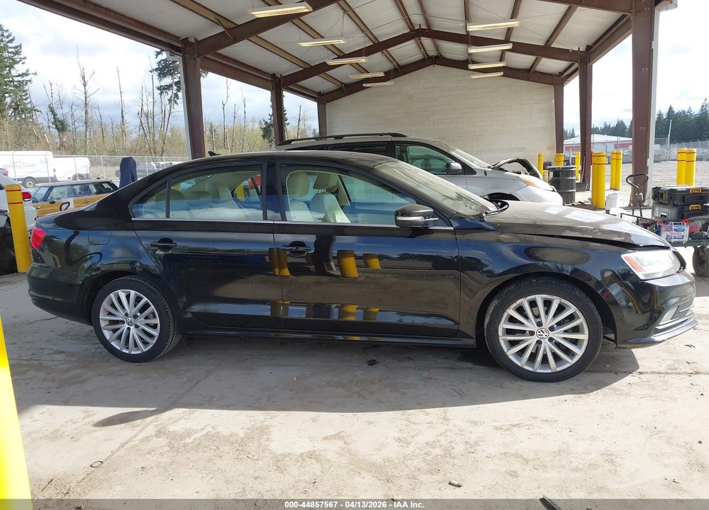 2015 VOLKSWAGEN JETTA 1.8T SE VIN: 3VWD07AJ9FM214635