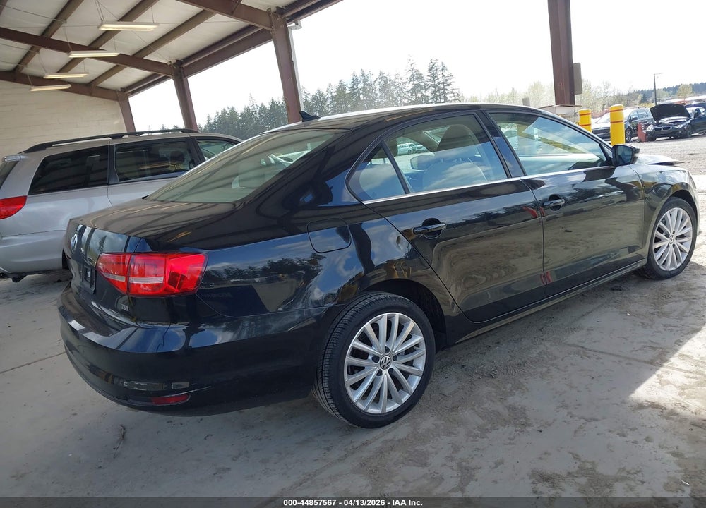 2015 VOLKSWAGEN JETTA 1.8T SE VIN: 3VWD07AJ9FM214635