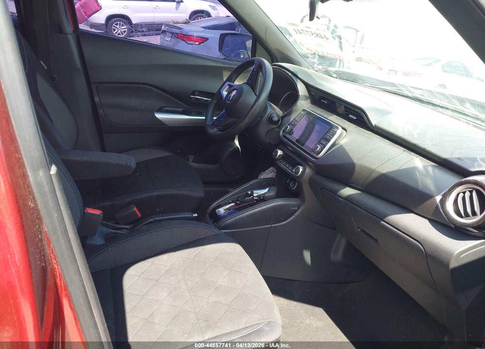 2018 NISSAN KICKS SV VIN: 3N1CP5CU5JL525731