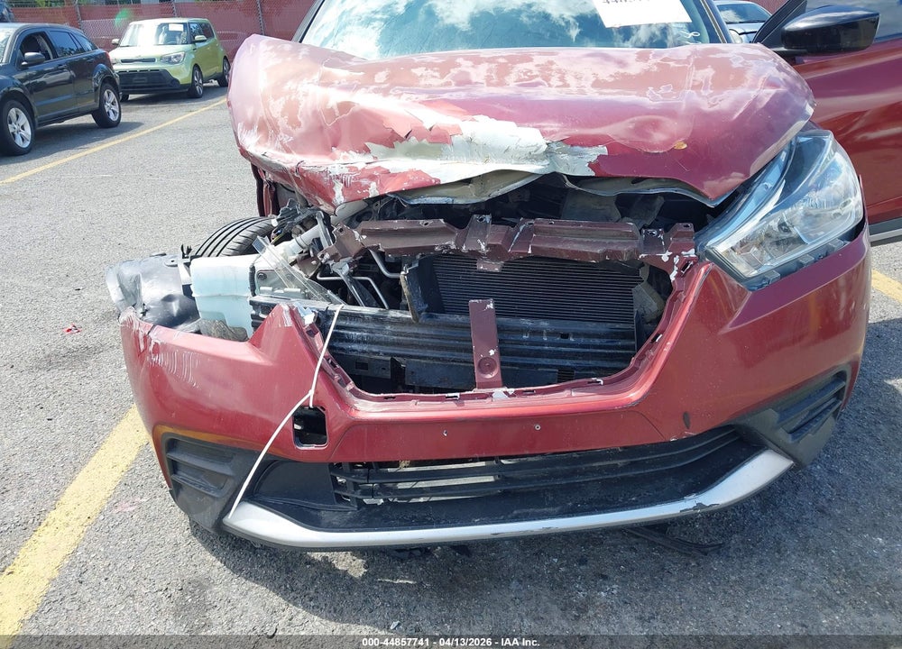 2018 NISSAN KICKS SV VIN: 3N1CP5CU5JL525731
