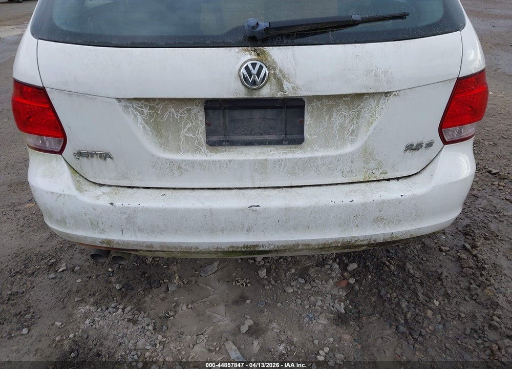 2013 VOLKSWAGEN JETTA SPORTWAGEN 2.5L S VIN: 3VWKP7AJ9DM639272