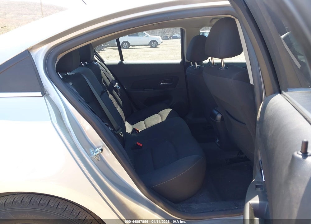 2015 CHEVROLET CRUZE 1LT AUTO VIN: 1G1PC5SB2F7257929