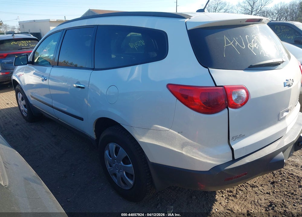 2012 CHEVROLET TRAVERSE LS VIN: 1GNKRFED1CJ409322