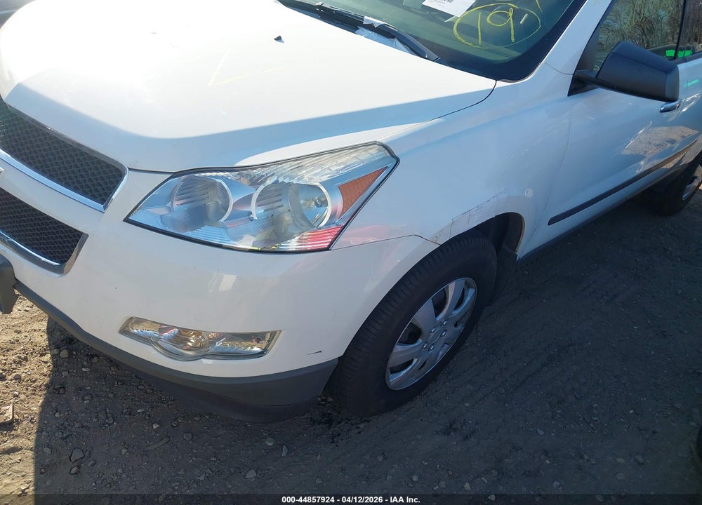 2012 CHEVROLET TRAVERSE LS VIN: 1GNKRFED1CJ409322