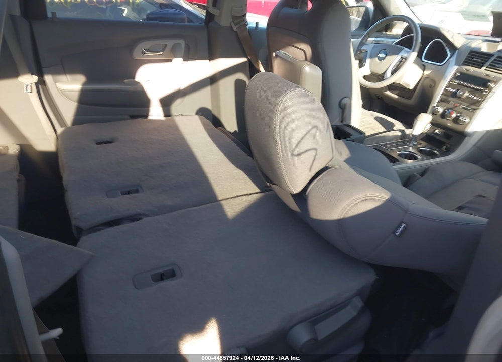 2012 CHEVROLET TRAVERSE LS VIN: 1GNKRFED1CJ409322