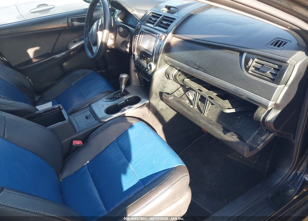 2014 TOYOTA CAMRY SE VIN: 4T1BF1FK1EU325077