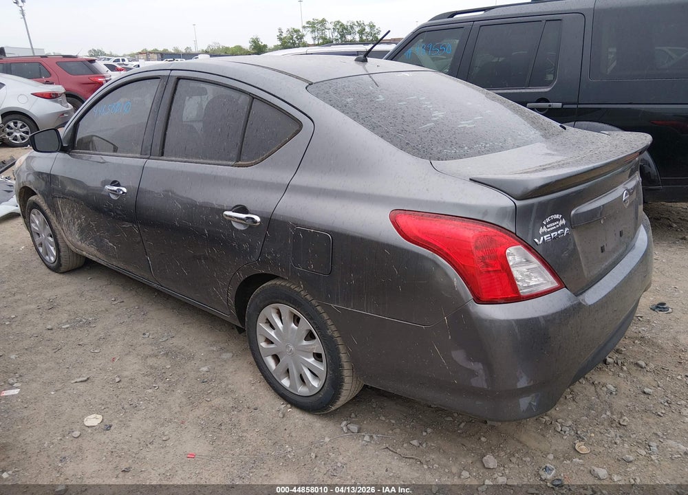 2018 NISSAN VERSA 1.6 SV VIN: 3N1CN7AP2JL822678