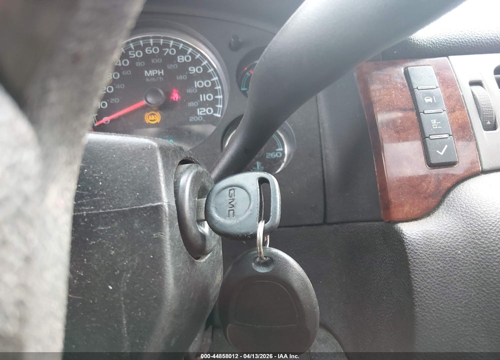 2010 GMC YUKON SLT VIN: 1GKUKCE08AR136853